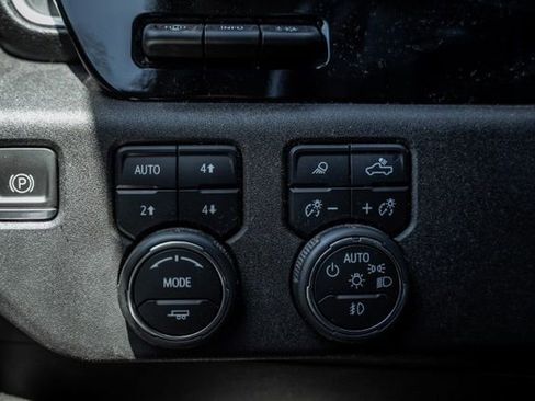 Used 2023 Chevrolet Silverado 1500 LTZ w/ Technology Package AWD/4WD image 19
