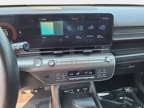 Used 2025 Hyundai Kona SEL FWD image 17