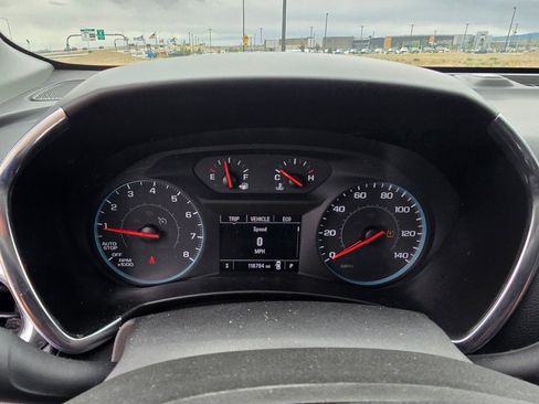 Used 2018 Chevrolet Equinox LT image 23