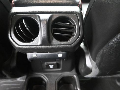 Used 2021 Jeep Gladiator Rubicon image 32