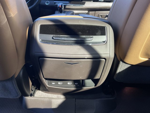 Used 2024 Cadillac Escalade Sport w/ Touring Package AWD/4WD image 23