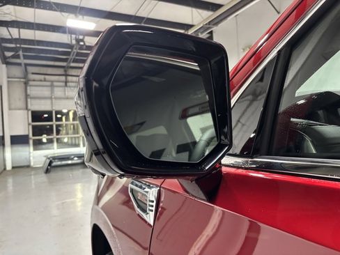 New 2026 GMC Yukon Elevation image 9