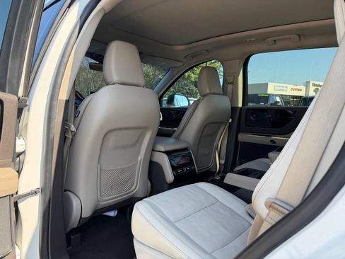 Used 2022 Lincoln Aviator Reserve w/ Equipment Group 201A AWD/4WD image 26