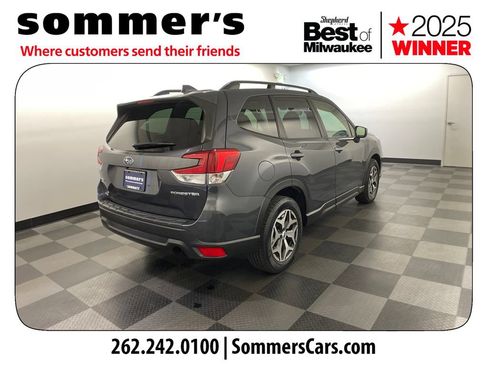 Used 2020 Subaru Forester Premium AWD/4WD image 5