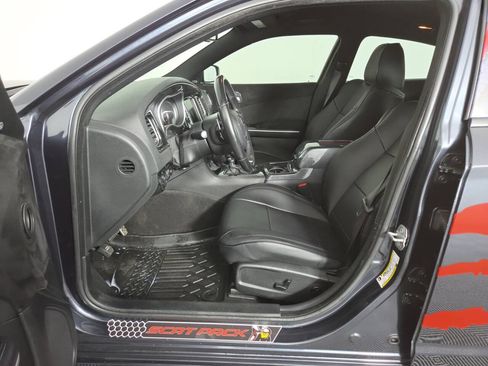 Used 2018 Dodge Charger R/T Scat Pack RWD image 13