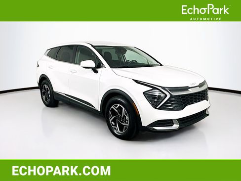 Used 2025 Kia Sportage LX FWD image 1