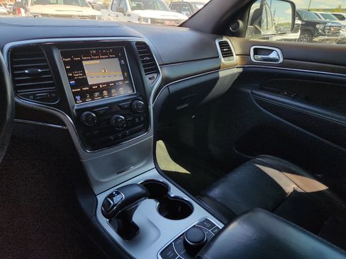 Used 2015 Jeep Grand Cherokee Overland image 20