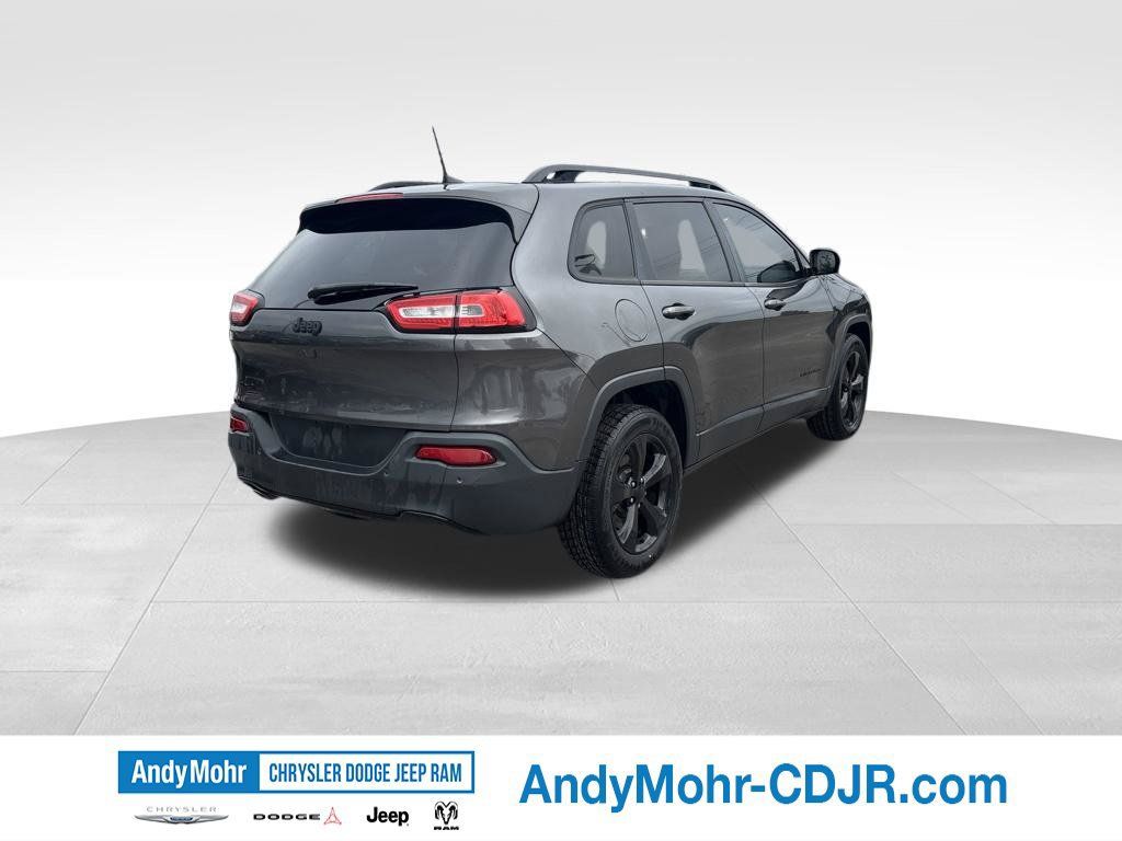 Used 2017 Jeep Cherokee Limited AWD/4WD image 7