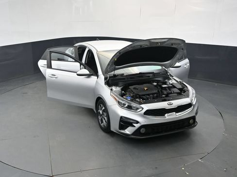 Used 2020 Kia Forte LXS FWD image 17