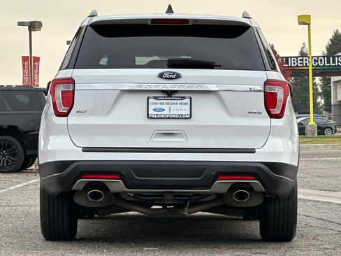 Used 2018 Ford Explorer XLT image 7
