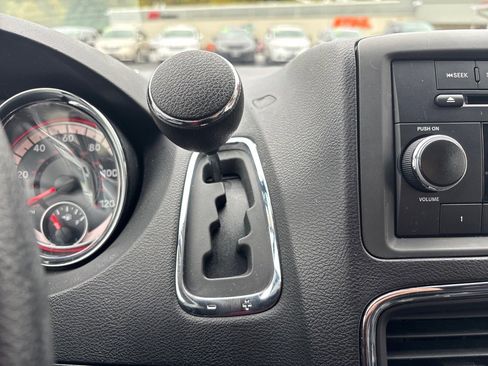 Used 2014 Dodge Grand Caravan SE w/ Quick Order Package 29E SE image 30