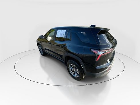 Used 2025 Chevrolet Equinox LT w/ Safety and Technology Package image 6