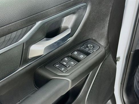 New 2026 RAM 1500 Big Horn AWD/4WD image 17