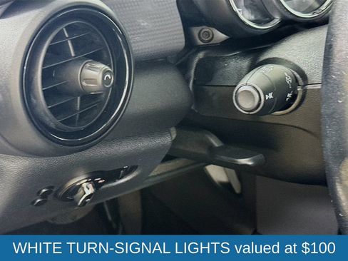 Used 2017 MINI Cooper 4-Door Hardtop FWD image 11