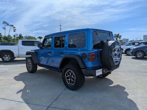 Certified 2025 Jeep Wrangler Unlimited Rubicon AWD/4WD image 5