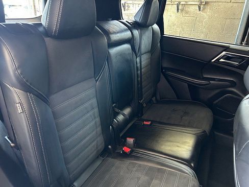 Used 2024 Mitsubishi Outlander FWD image 29
