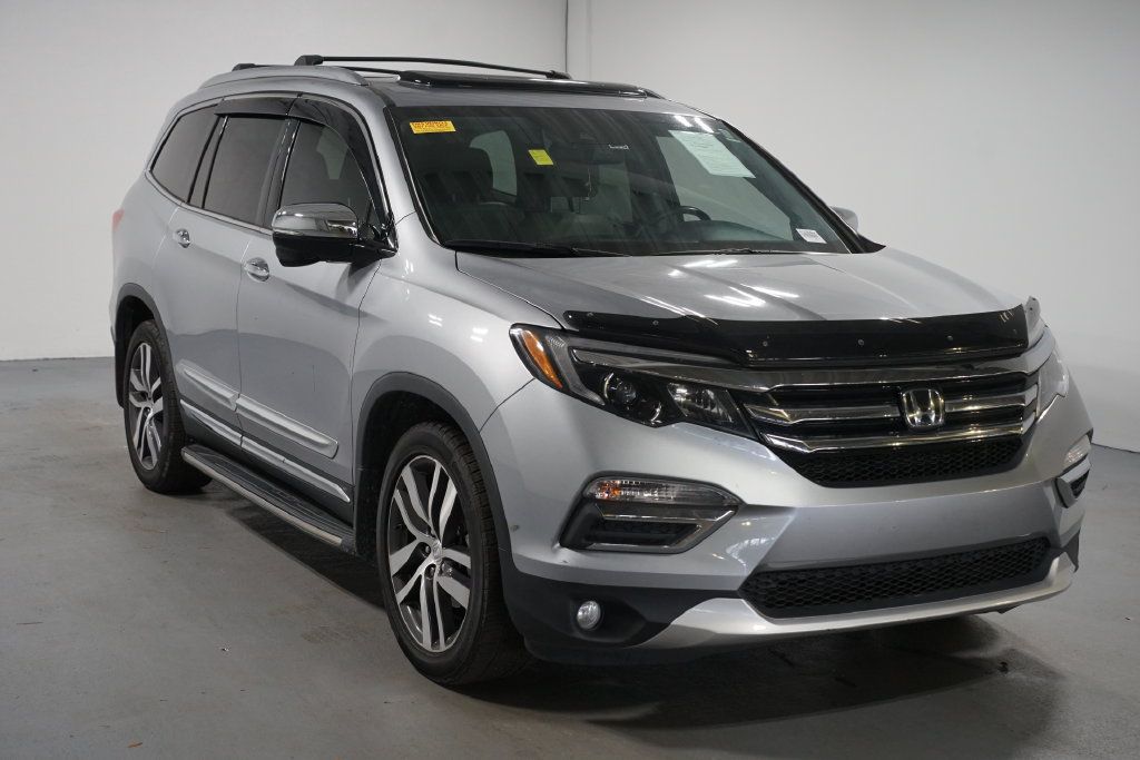 Used 2017 Honda Pilot Touring image 3