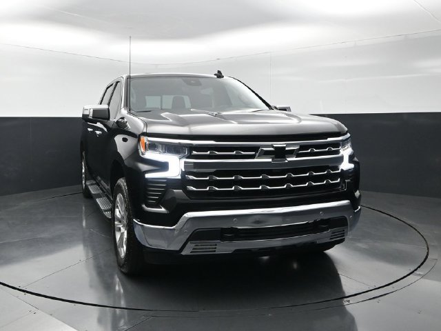 Used 2023 Chevrolet Silverado 1500 LTZ w/ LTZ Premium Package AWD/4WD image 5