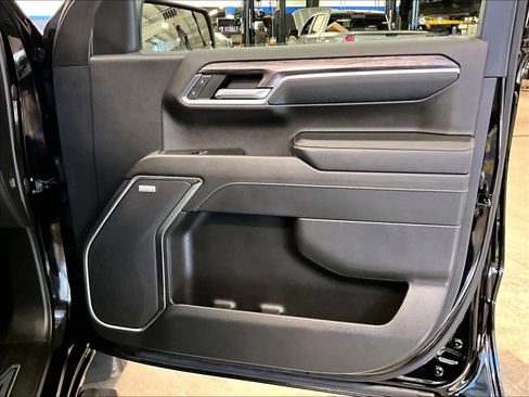 Used 2023 Chevrolet Silverado 1500 LTZ w/ LTZ Convenience Package II image 12