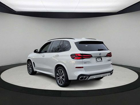 New 2026 BMW X5 M60i image 6