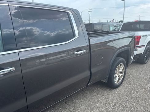 Used 2019 GMC Sierra 1500 SLT w/ SLT Convenience Package AWD/4WD image 15