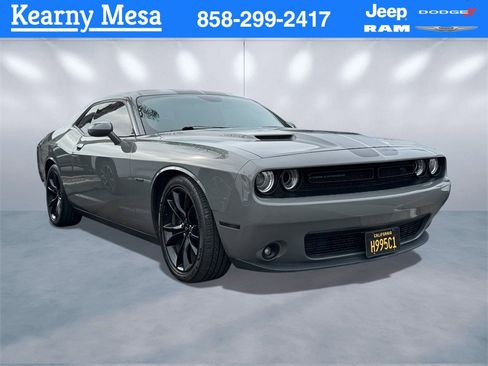 Used 2017 Dodge Challenger R/T Plus image 1