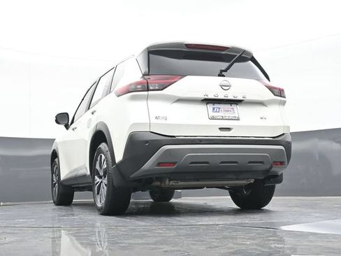 Used 2023 Nissan Rogue SV FWD image 48