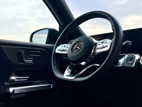 Certified 2023 Mercedes-Benz EQB 300 4MATIC image 16