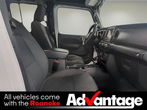 Used 2022 Jeep Wrangler Unlimited Sport w/ Xtreme Recon 35" Tire Package image 17