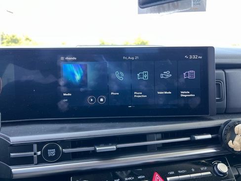 Used 2024 Hyundai Santa Fe SEL FWD image 6