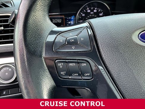 Used 2017 Ford Explorer XLT w/ Equipment Group 202A image 12
