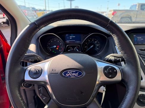 Used 2014 Ford Focus SE w/ Equipment Group 201A image 19