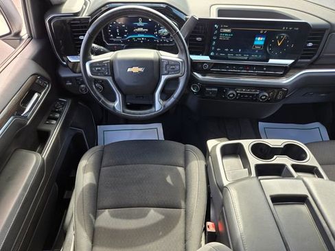 Used 2022 Chevrolet Silverado 1500 LT w/ Protection Package image 11