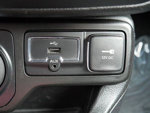 Used 2018 Jeep Renegade Trailhawk w/ Cold Weather Group II image 41