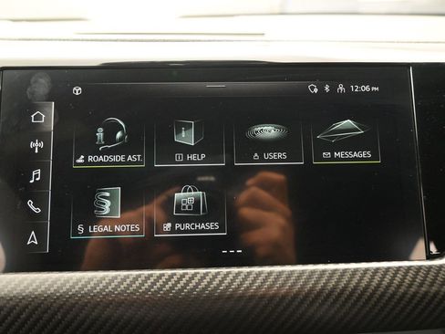 Used 2022 Audi e-tron GT Premium Plus w/ Performance Package image 12