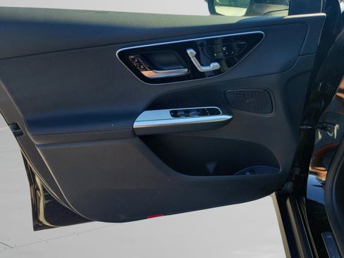 Certified 2026 Mercedes-Benz GLC 300 image 21