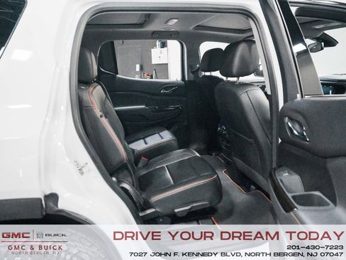 Used 2023 GMC Acadia AT4 w/ Preferred Package image 32