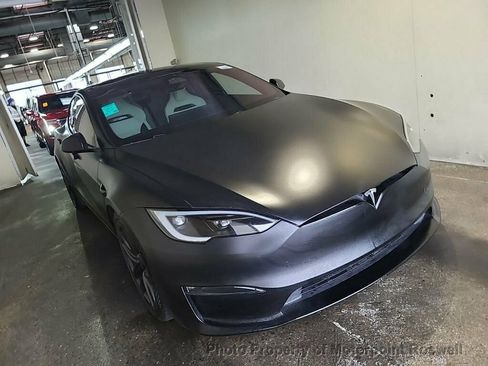 Used 2025 Tesla Model S Plaid image 3