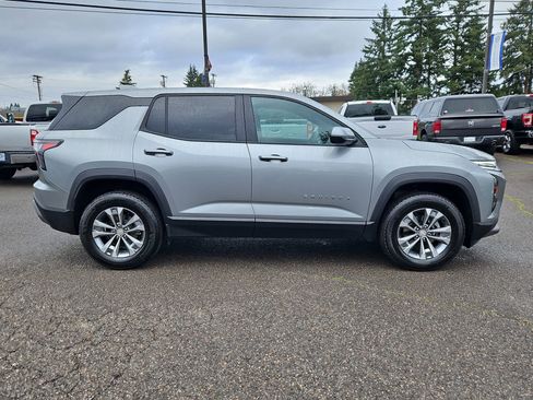 Used 2025 Chevrolet Equinox LT image 6