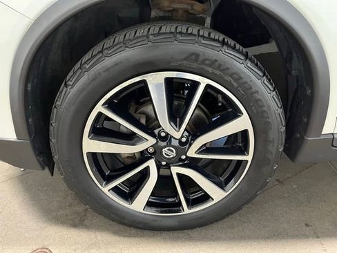 Used 2019 Nissan Rogue SL w/ Premium Package AWD/4WD image 28