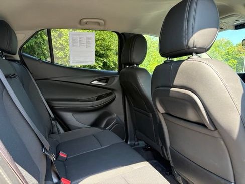 Used 2024 Buick Encore GX Preferred w/ Comfort Package FWD image 17