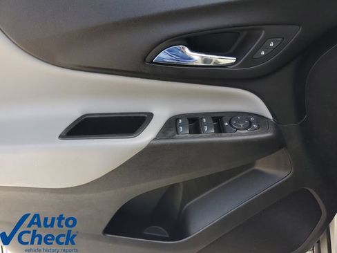 Used 2022 Chevrolet Equinox LS w/ LS Convenience Package FWD image 18