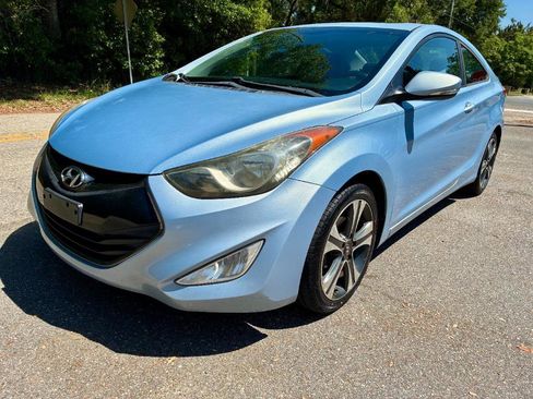 Used 2013 Hyundai Elantra SE image 2