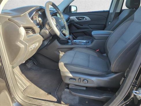 Used 2020 Chevrolet Traverse LT image 10