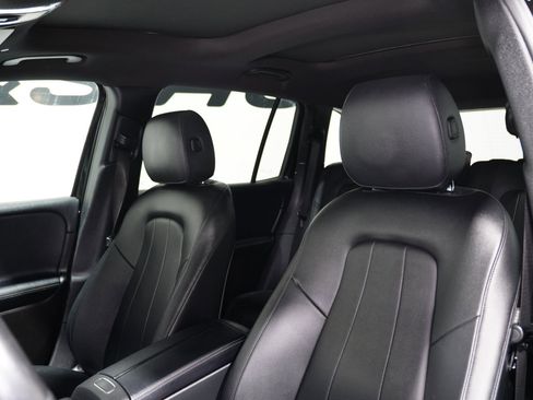 Used 2020 Mercedes-Benz GLB 250 SUV image 15