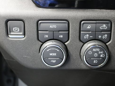 Used 2024 Chevrolet Silverado 1500 LTZ w/ LTZ Premium Package image 58