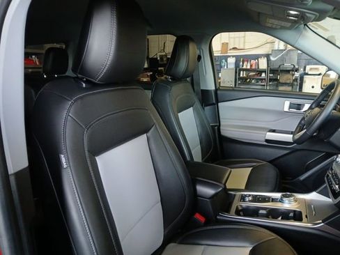 Used 2023 Ford Explorer XLT w/ Equipment Group 202A image 51