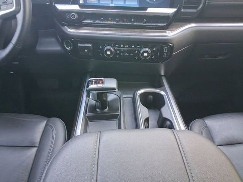 Used 2024 Chevrolet Silverado 1500 LT Trail Boss w/ Convenience Package II image 3