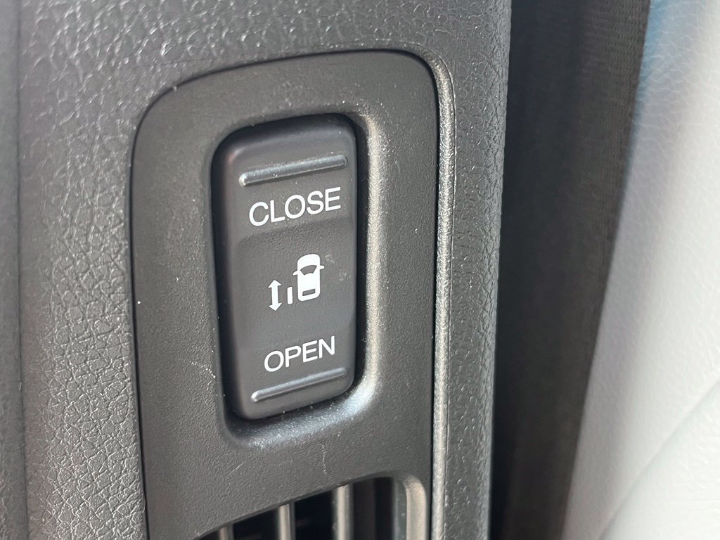 Used 2018 Honda Odyssey EX-L image 29