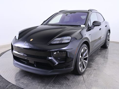 Used 2025 Porsche Macan 4 Electric AWD/4WD image 1